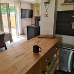Ferienhaeuschen Auf 度假居 *