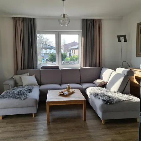 Ferienhaeuschen Auf 度假居 *